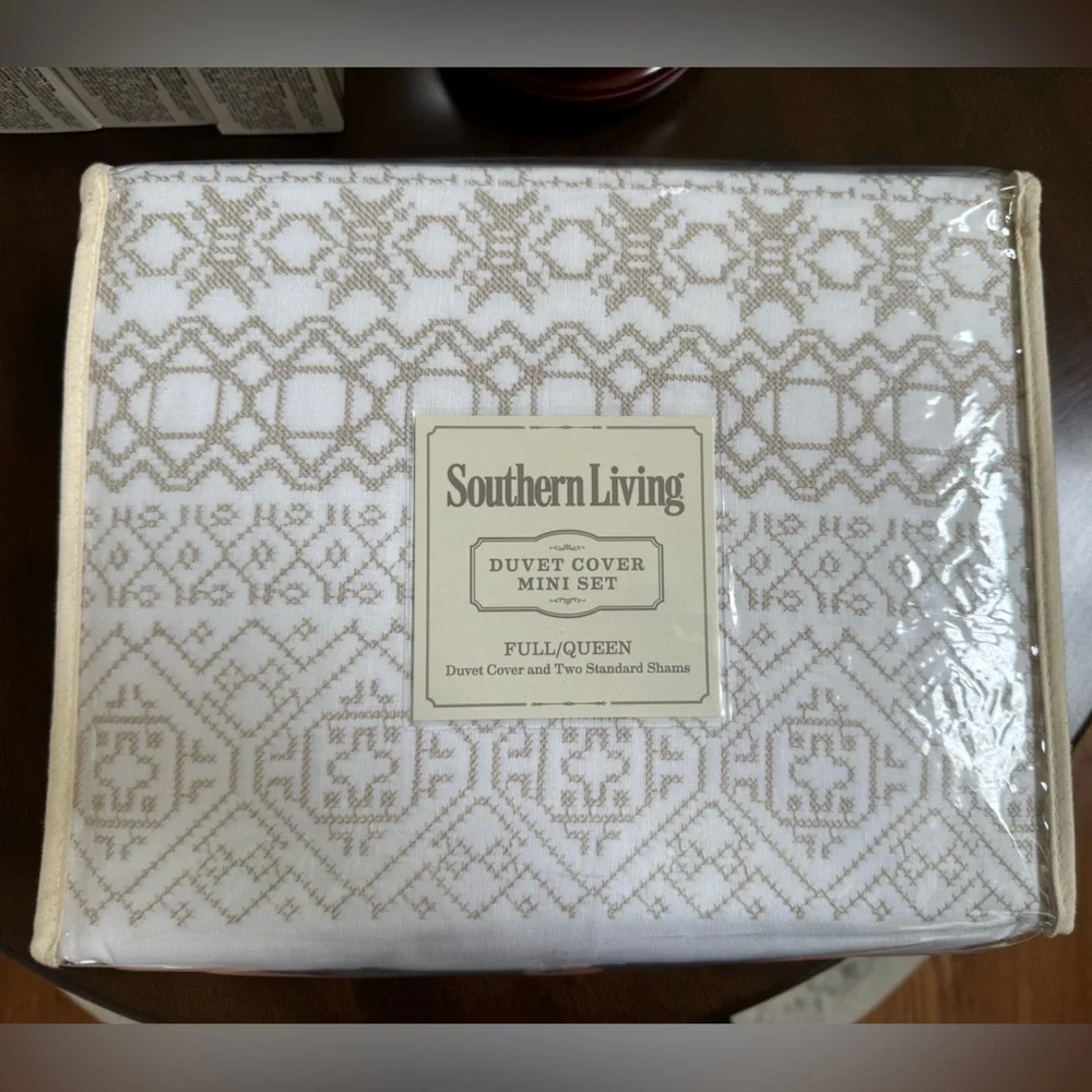 NWT Southern Living Duvet Cover mini set